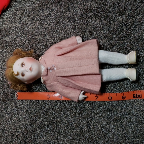 Patricia Coffer 1986 “Tansie Comes To Visit” 10" Porcelain Doll w/ Stand - Picture 2 of 14